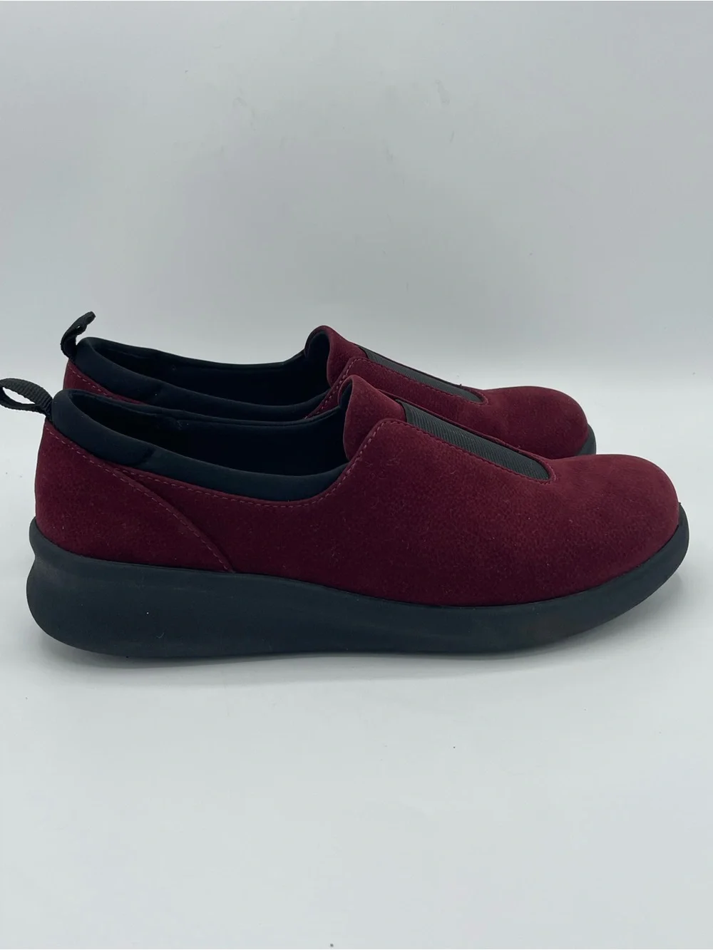 Clarks Cloudsteppers Sullivan Casual Slip-On Suede Sneakers in Burgundy